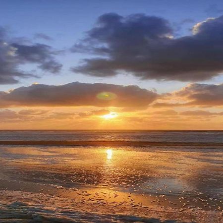 Comfortable Apartment In Oostende With Sea Views Buitenkant foto